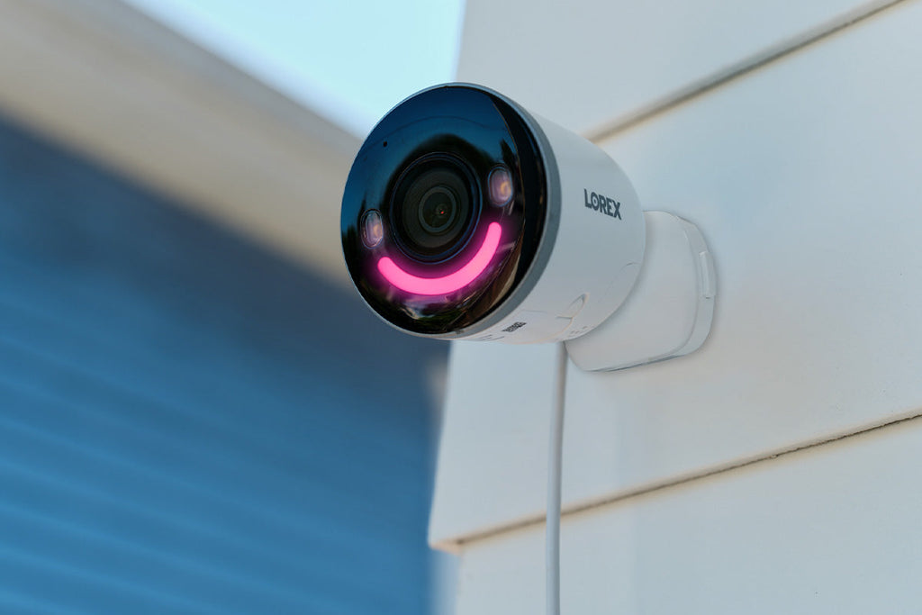 Lorex 4K Spotlight Indoor/Outdoor Wi-Fi 6 Camera (32GB) – view 4
