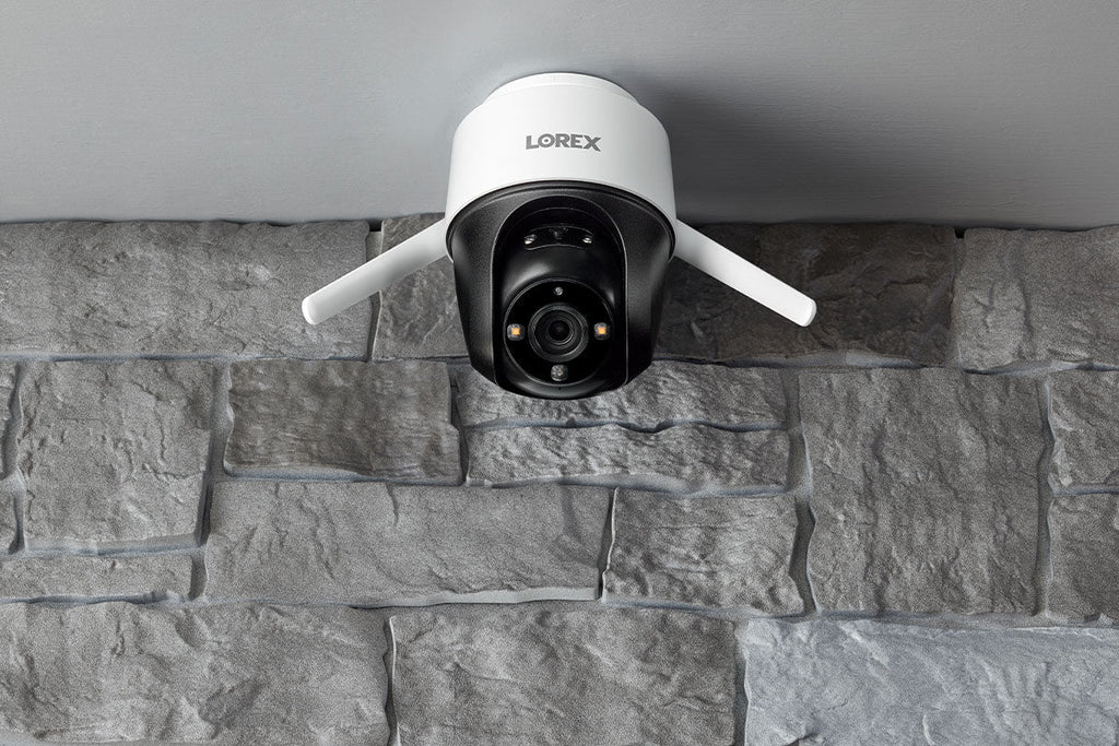 Lorex 2K Pan-Tilt Outdoor Wi-Fi Camera (32GB) – view 4