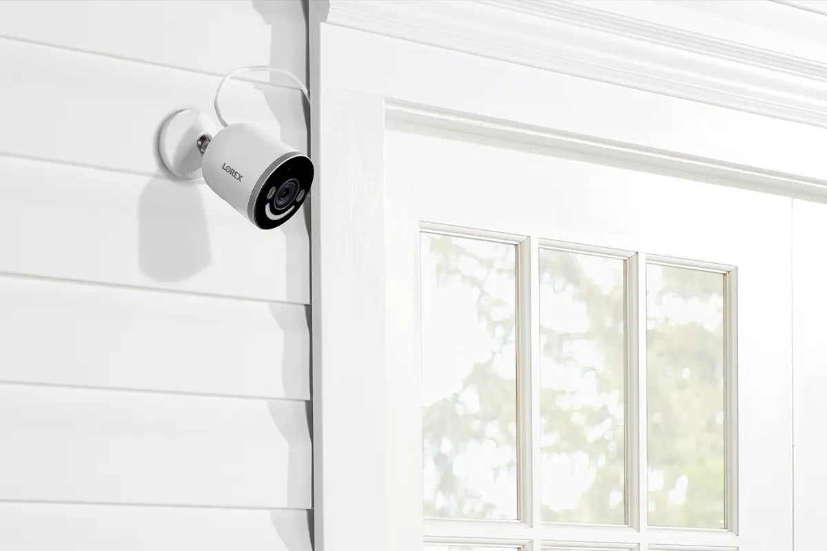 Lorex 4K Spotlight Indoor/Outdoor Wi-Fi 6 Camera (32GB) – view 6